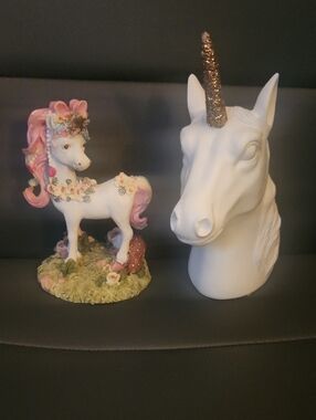 2 Unicorn Figurines